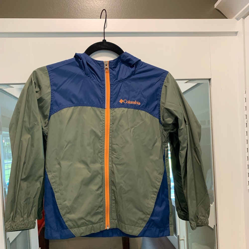 Columbia boys youth wind breaker.